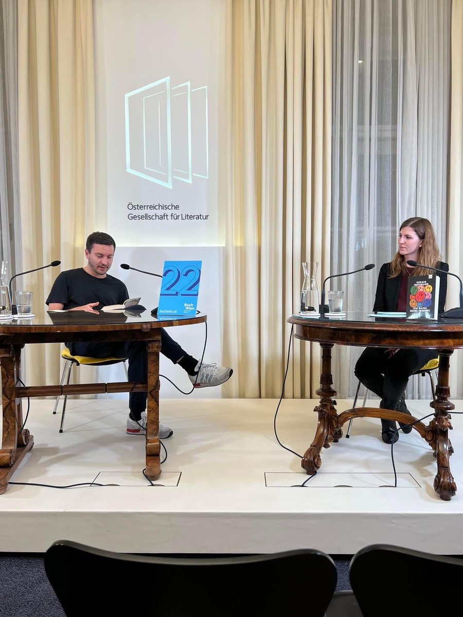 Dankeeeee Wien! Weiter geht’s am Mittwoch in Berlin, 20:00 Kulturbräuerei! Moderation: <a href="/janwehn/">Jan Wehn</a> freue mich auf euch!! Tickets: eventim.de/artist/literat…