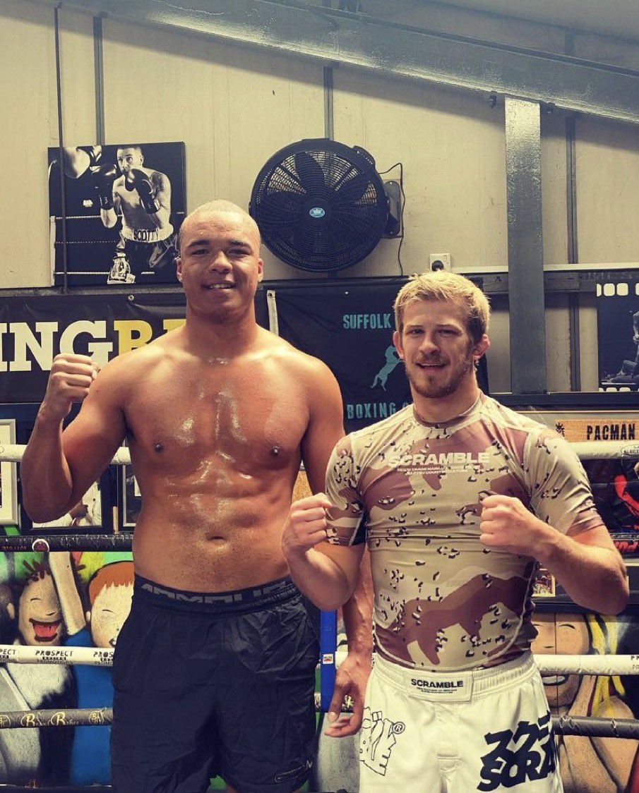 mark__heath's tweet photo. A reminder that Ipswich/Suffolk has two of the best young fighters on the planet 🌎 

- @Fabio_Wardley: 15-0 (14 KO), British &amp; English heavyweight champ 

- @Arnoldbfa: 19-1 (10-0 UFC), fourth ranked featherweight in the UFC

Oh, and both rep #itfc too 👍🏼⬜️🟦

#boxing #mma https://t.co/BBiWndaNJh