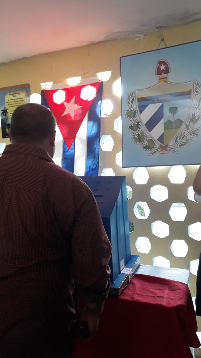 FHHernndez1's tweet photo. Con #VoluntadDeElegir, votamos hoy por los delegados de circunscripción que representarán al pueblo en las Asambleas Municipales del #PoderPopular, el 50% de ellos, en la @AsambleaCuba 🇨🇺 https://t.co/yliGKWjpzY