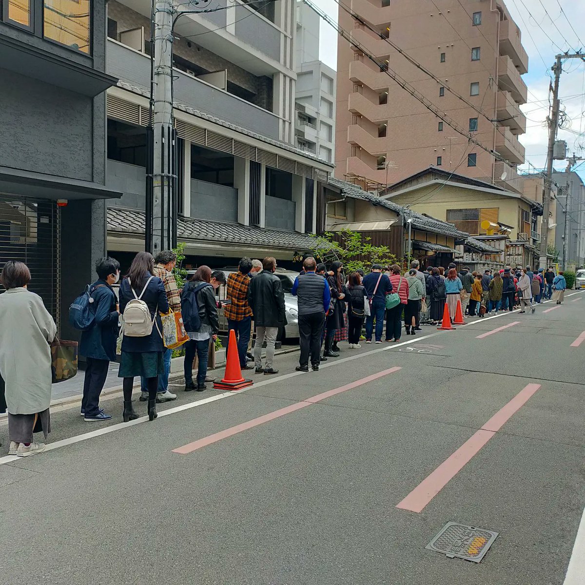 MrsYell's tweet photo. テレビで紹介された金運アップの神社に行って来ました 朝がゆにもチャレンジ ⁡⁡京都は⁡何度訪れても飽きまへんどすの～⁡ 寒くなってトイレも���くなって来ましたが自慢の吸水ショーツがあれば安心 #御金神社 #瓢亭別館  #朝がゆ #吸水ショーツ #尿もれ対策  #尿漏れ
https://t.co/ZC5PiGPuAk https://t.co/PKHIL5zEPA