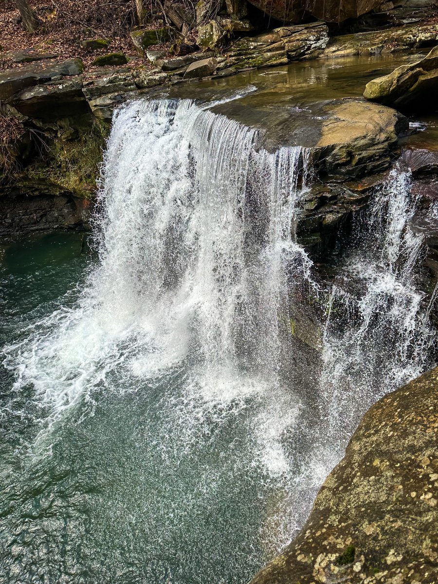 KDFisher02's tweet photo. A couple of pics I took at Hawks Nest State Park on Black Friday when we decided to brave the rainy weather and chose hiking over crowded stores ((and when we were rewarded with the sun coming out in the afternoon💛)) #hiking #stateparksunday #westvirginia @WVtourism https://t.co/4eXAHSgdSb