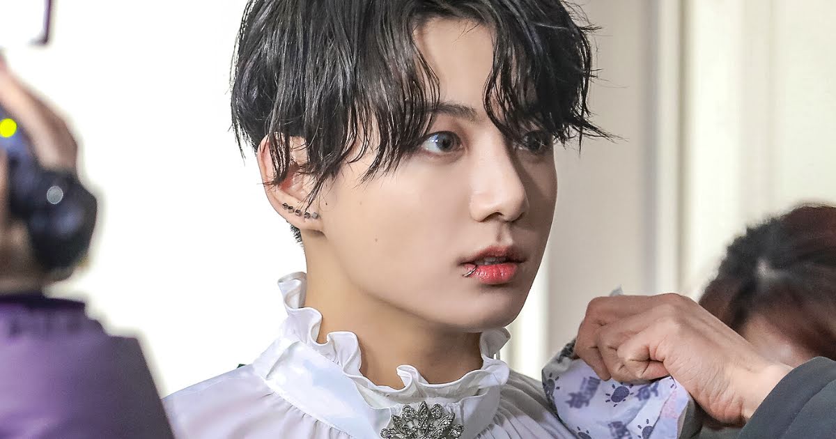 DelowerMarketer's tweet photo. Here Are 20+ Behind-The-Scenes Photos Of BTS’s “Me, Myself, And Jungkook”
#bts #thescenes #scenes #jungkook https://t.co/nUGu42gIdF