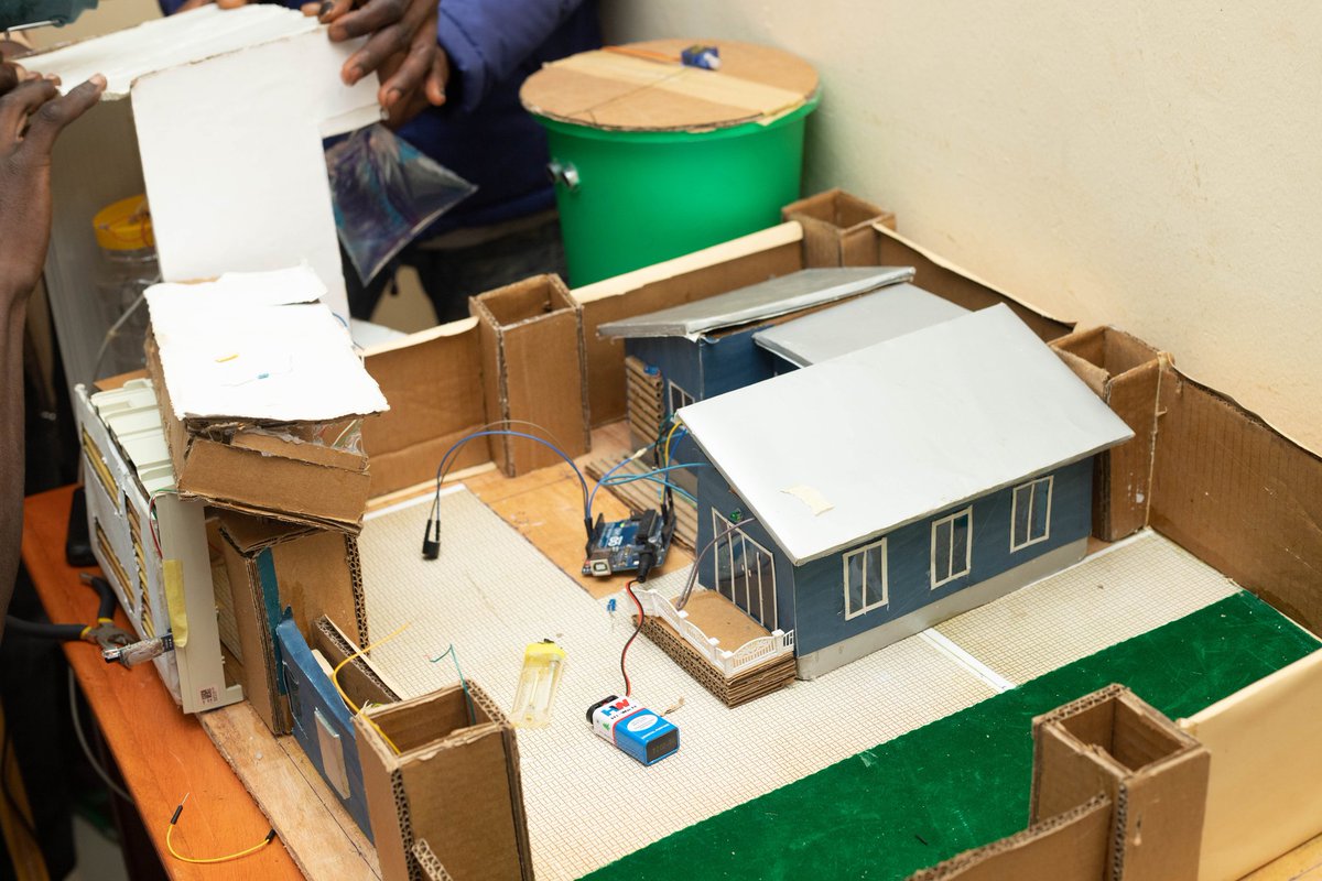 Meemun01's tweet photo. Our Smart home.
#DTF@5 
#InclusionInovationCreativity https://t.co/Kie9iYZeWI