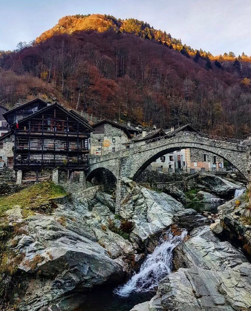📍Rossa, VC
I colori della #Valsesia d’autunno sono magia 🍂
📸 @gabriele_costa96 
🔍 selezionato da <a href="/sararocutto/">Sara Rocutto</a>
#⃣ usa #igers vercelli e tagga <a href="/igers_vercelli/">Instagramers Vercelli</a> nelle tue più belle foto piemontesi per essere repostato👍🏼
.
.
.
#weareigersit #instagramersitalia #italia #italyt…
