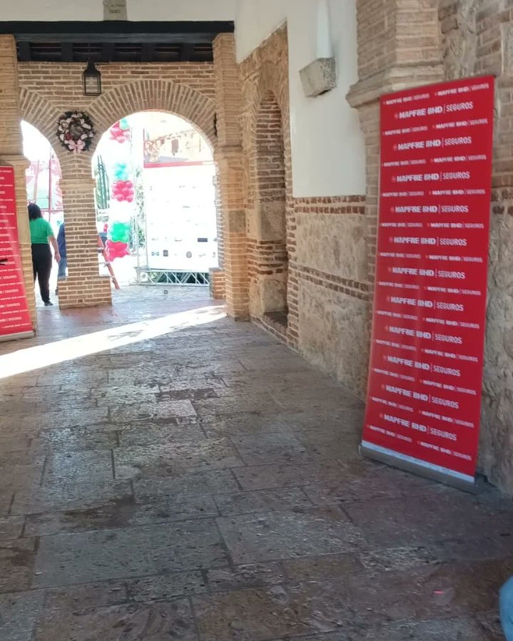 Mapfre_BHD's tweet photo. Hoy acompañamos las familias en el esperado Rally Familiar organizado por @museotrampolin, un evento cultural para adquirir conocimientos, recorriendon las calles de la Ciudad Colonial, donde los participantes completan juntos las preguntas y retos.

#RallyTrampolin
#MAPFREBHD https://t.co/H129yWX4N5