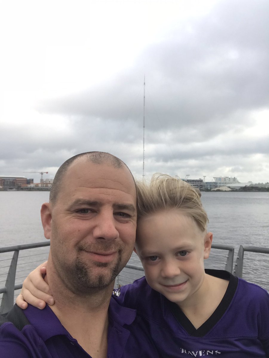 joshj0909's tweet photo. @TrippyKicka @DeCostaLacie we here. #full60minutes #RavensFlock https://t.co/UHIdGC2lMJ
