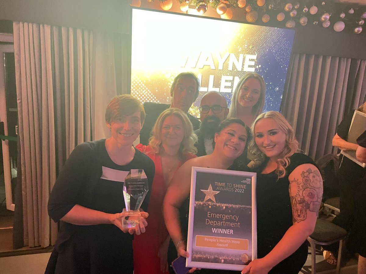 meglangleyx's tweet photo. What a fabulous evening for the @SONHStrust Time to shine awards 🌟 huge well done and thank you to our comms team for organising. In #TeamMEC we have winners everyday and some were fortunate enough to be nominated, shortlisted and even win awards. #SOProud #TimeToShineAwards 🌟 https://t.co/E1RrEGhzSi