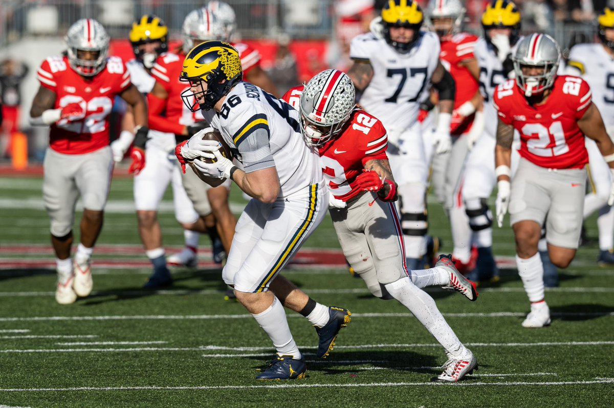 UMichFootball's tweet photo. 100% perfect completion percentage @kalelmullings https://t.co/JLB84Qz0Ha