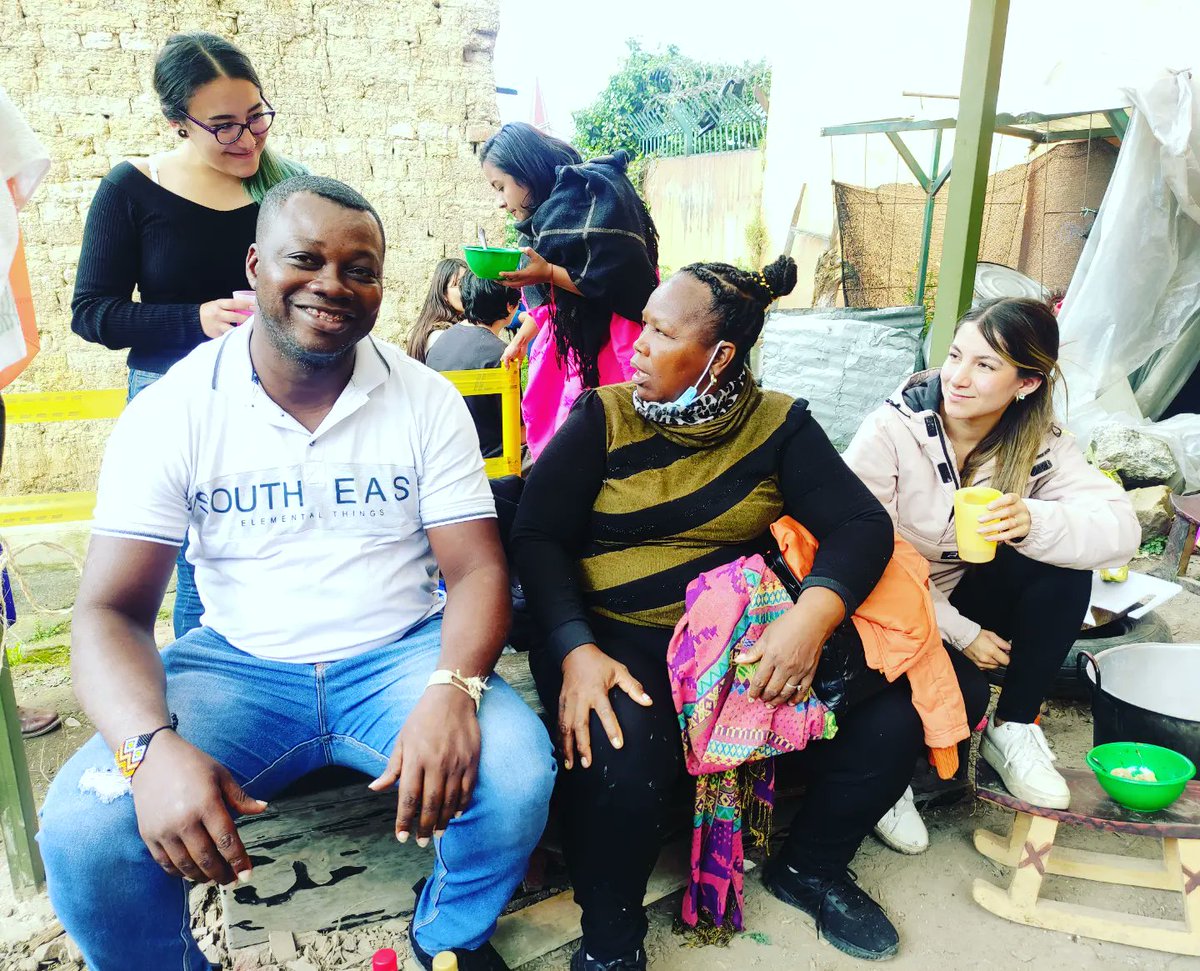 NataMosquerag's tweet photo. Nos sentimos muy felices. Luego de haberlo soñado, terminamos un gran semana de trabajo con @karilync en Colombia. Seguimos tejiendo redes. 

We feel so happy. After of dreamt about it. We finished a working week with @karilync in Colombia. We continue building networks. https://t.co/ze5TgSjt78