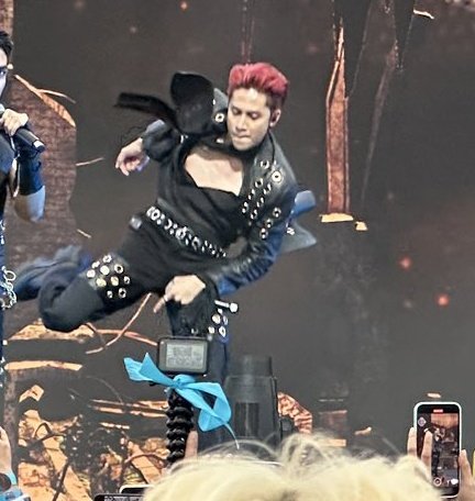 gummykeun's tweet photo. angas talaga nito 😭 hawig pa rin 😭 https://t.co/15yxwWtaU9