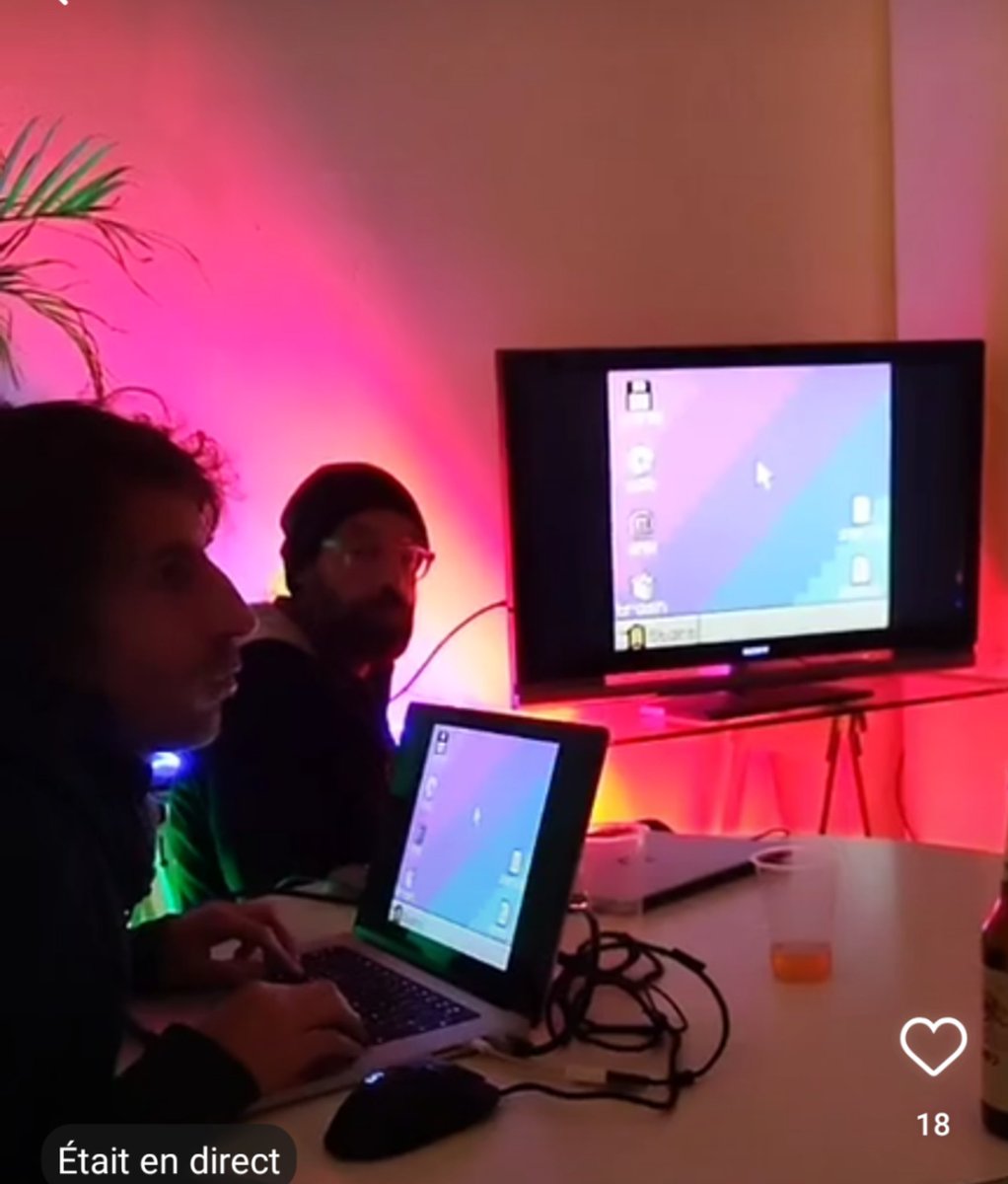 cosmodule's tweet image. Live conf de @jankenpopp sur  #windows93 et #windows93DX 📡 50 min d'annecdotes croustillantes et de test avec le public ➡️ instagram.com/tv/Clb6xx4o12R…  
#gameboy