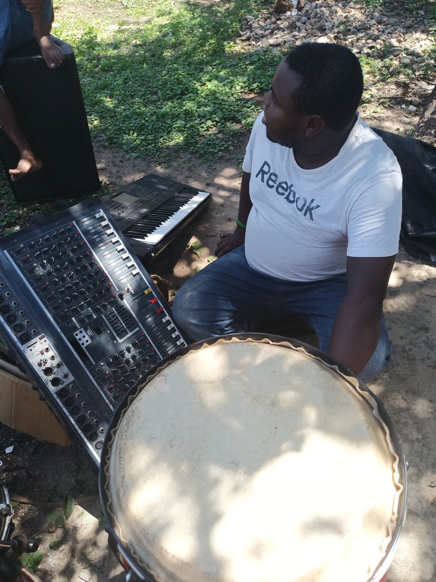 ManyattaYouth_m's tweet photo. When young people embrace change then sustainable initiatives are designed and implemented passionately with or without funding. @ManyattaYouth_m has mastered Community Asset mapping that makes it possible. Inua Fellowship Program is a living testimony. #InuaFellowshipProgram https://t.co/FXcqiJxq1B