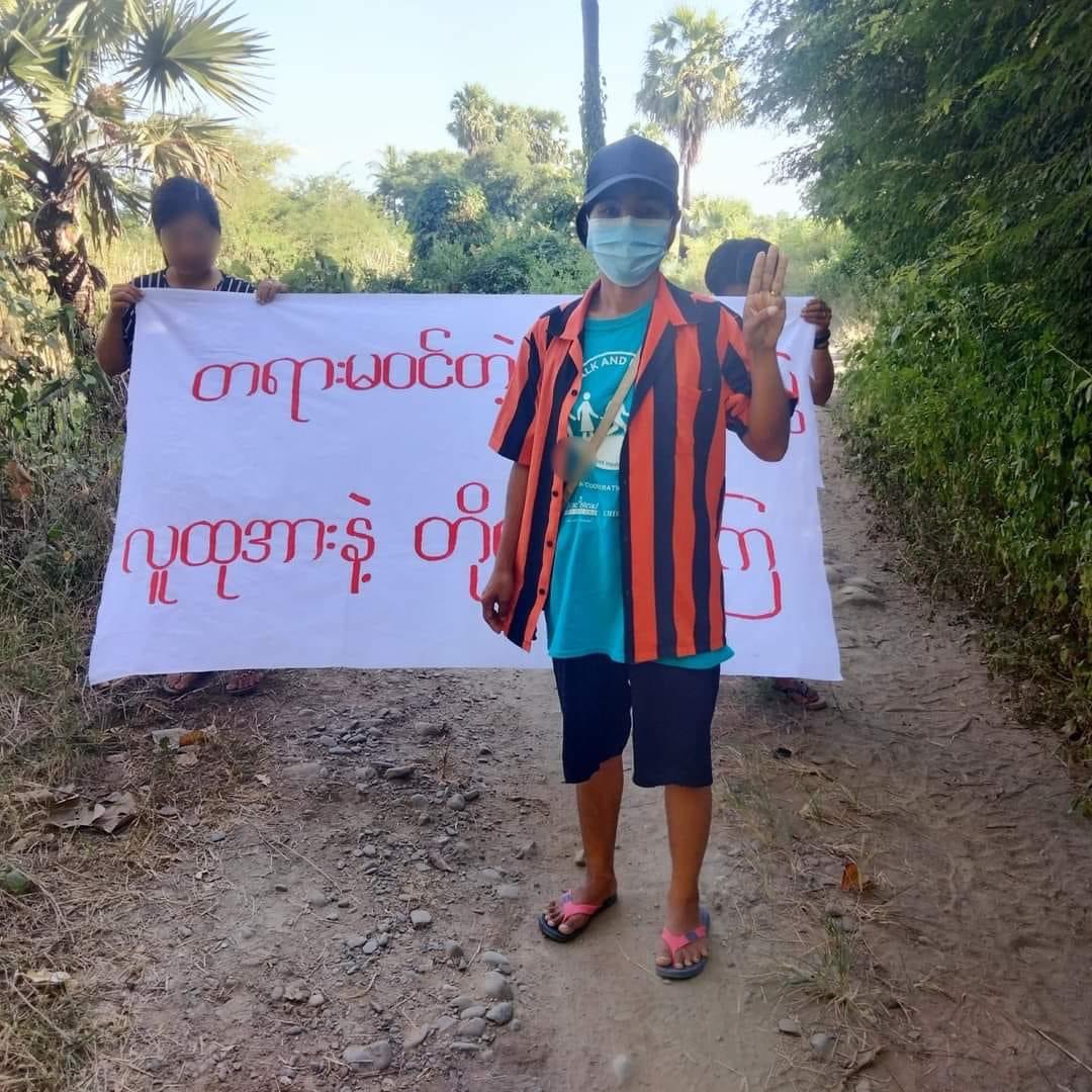 ကလေးမြို့ ပင်မသပိတ် အင်အားစုများ အကြမ်းဖက် စစ်ကောင်စီ ဖြုတ်ချရေး ဆန္ဒပြ
Read more-> t.me/khitthitnews/7…