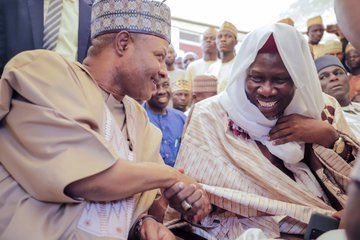 Better_Kaduna's tweet photo. Mallam @ubasanius served as the Special Guest of Honor at the graduation ceremony of Sheikh Dahiru Usman Bauchi Quranic School
Recall that JIBWIS of Izala, Tijjaniyya Grassroots Mobilization and Fityanul Islam groups have all endorsed the APC Candidate
#TheProgressContinues https://t.co/LBbiGGyrWT