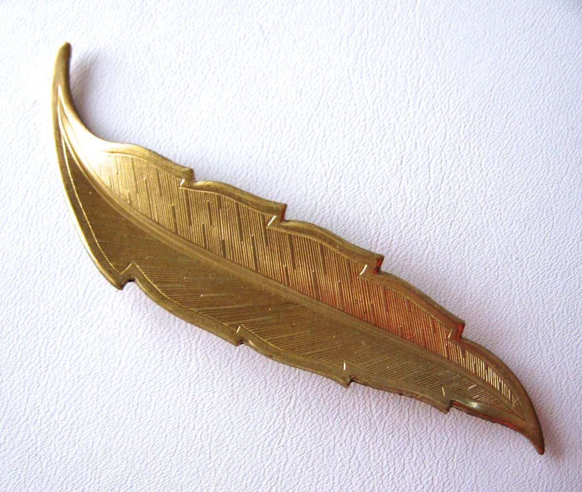 BySupply1's tweet photo. Stamping Large Organic Raw Brass Textured Leaf Ready for Plating Beautiful Lage Brass Leaf Brass Finding Organic Brass Finding by BySupply https://t.co/aZdGg2INcU #bysupply #Etsy #BrassLeaf https://t.co/EWijnKdSuF