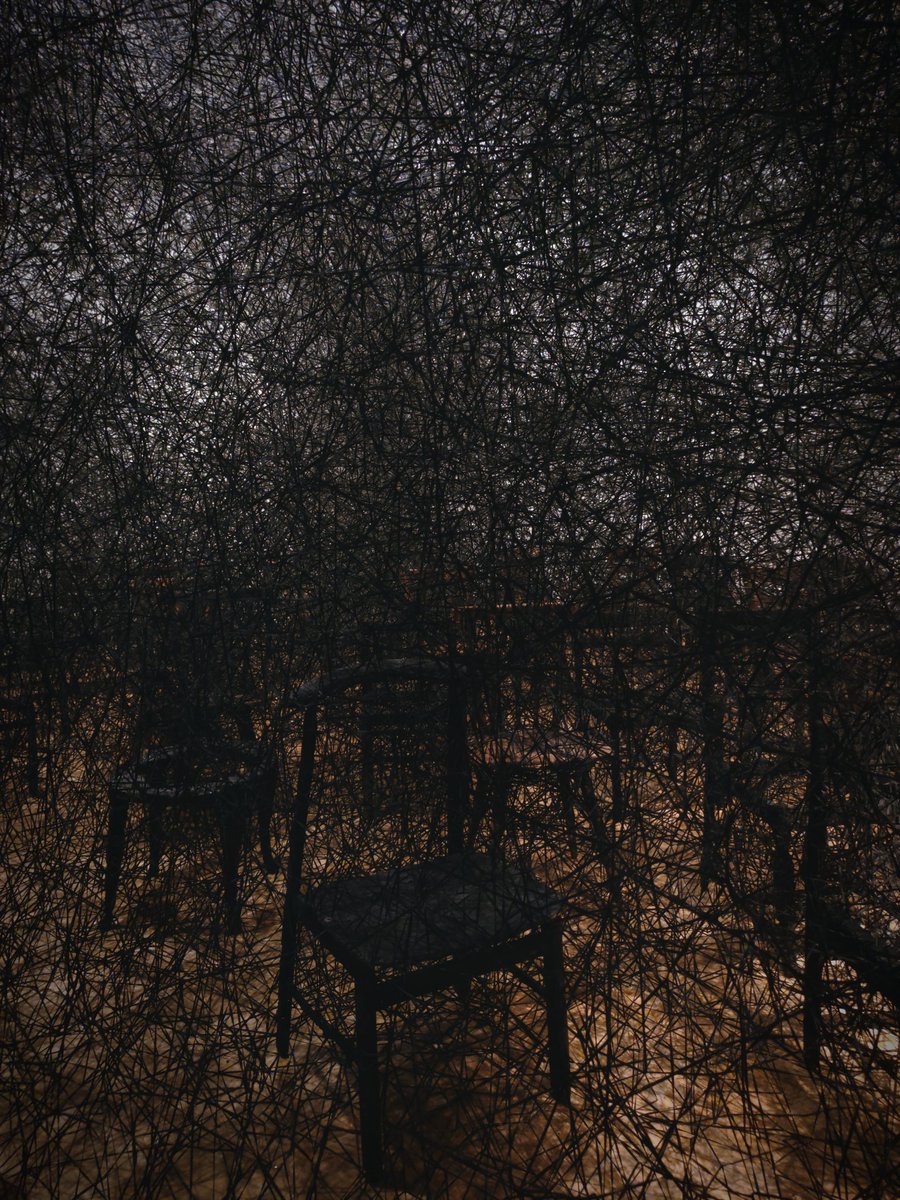 AdityaMR_'s tweet photo. Chiharu Shiota The Soul Trembles @MuseumMACAN #ShiotaMACAN https://t.co/hh8oe1ucSM