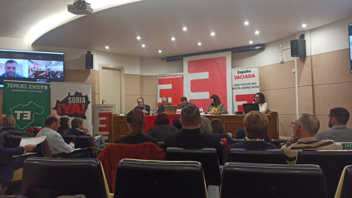 CuencaAhora_'s tweet photo. Arrancamos el I Congreso de la Federación de Partidos de #EspañaVaciada.
Una jornada histórica para #CuencaAhora y el futuro de nuestra tierra. https://t.co/7ao2W4QUR1