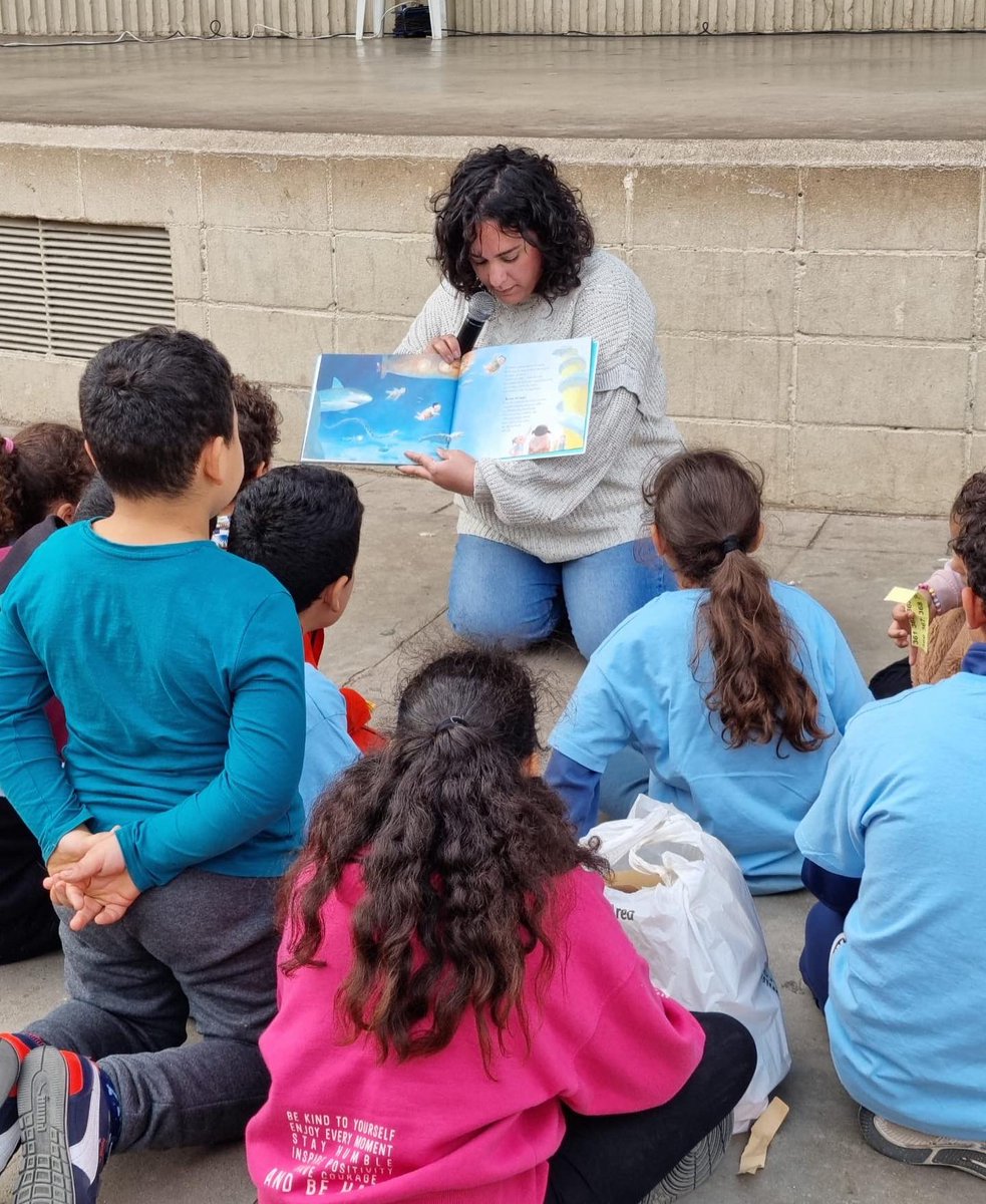 SuffragettesThe's tweet photo. 🟣 Les #Suffragettes vam participar ahir al #Ravaleando, edició 2022, al parc dels pins de #santacoloma, un esdeveniment de trobada veïnal per la convivència i el civisme. Vam realitzar una narració de contes per la #igualdat  i trencant estereotips de gènere! 💪🏼💪🏼💜
#feminisme https://t.co/tJx273Bphc
