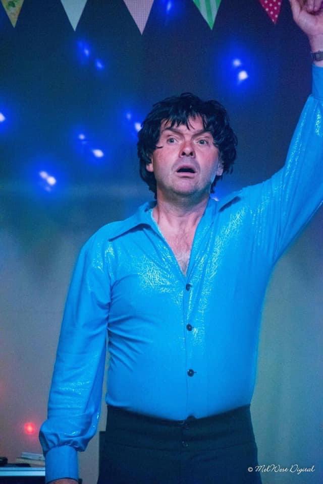 WOW!💥💥💥 Thank you to everyone who came along yesterday, our volunteers and our generous sponsors 🍻🎙💃👏

Today is Day 3 of Mapplewell Beer Festival and flying in all the way from Kingsway is the international superstar, singing sensation and sexbomb Neil Diamondo 🎙💥🤪