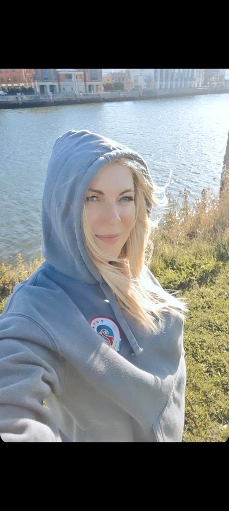 Morning walk completed 7 miles done 💪 consistency is key #fitness 
#motivation #selfcare happy Sunday folks &amp; have a good one ❤
#Belfast