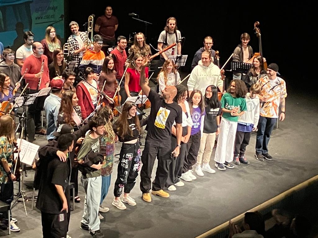 Concierto Rap ConCiencia en <a href="/cbamadrid/">Círculo de Bellas Artes - Casa Europa</a> que culmina un excelente trabajo con niños y jovenes de toda España. El resultado impresionante!! gracias <a href="/arche_92/">Arché</a> <a href="/LorenDeLaLastra/">De la Lastra</a> @ElChojin_net y el apoyo de <a href="/CSIC/">CSIC</a> de <a href="/delPinoE/">Eloísa del Pino</a>. Supertrabajo de <a href="/xlourdes70/">Lourdes Infantes</a> y <a href="/Beatrizgope/">Beatriz González</a> del @iqfr_csic