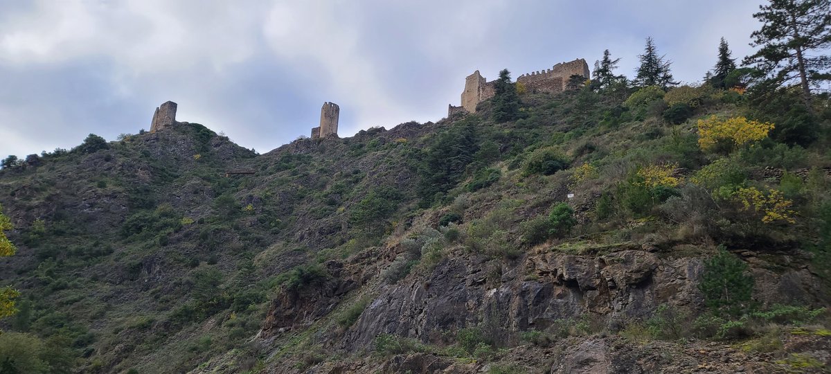 Sarah_in_USA's tweet photo. #Occitanie Taking the side roads back to #Toulouse via #Lastours Cathar Castles. There are 4 of them (in ruins), and only 3 are showing here. Next year, i'll hike. The amphiteather was closed... Next stop, #Montolieu A #BookTwitter landmark, called "Book Village" -village livre https://t.co/jYeNl5Oxay