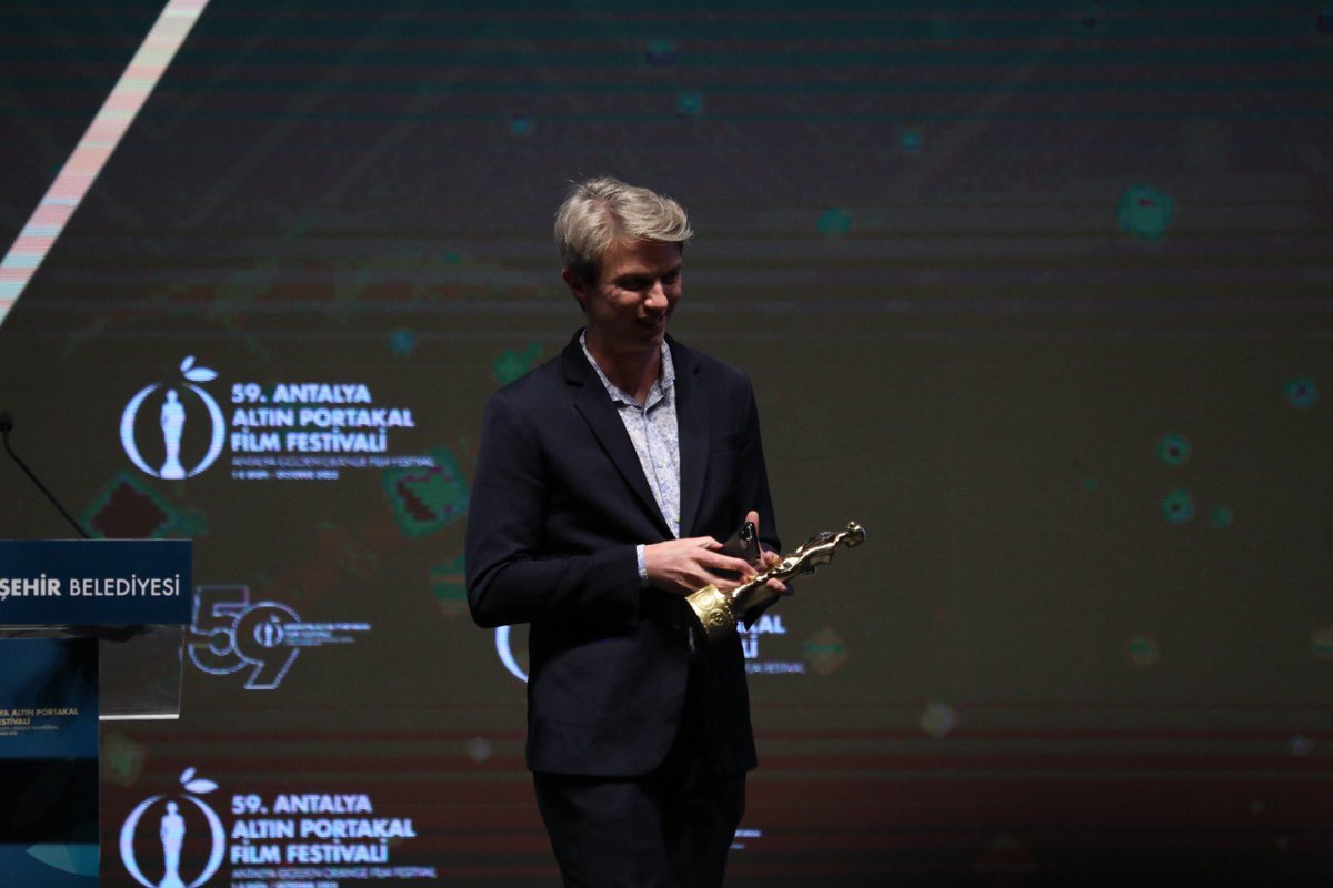 antalyaffint's tweet photo. Damian Kocur was awarded the Best Director Award at the 59th Antalya Golden Orange International Feature Film Competition with his movie 'Bread and Salt'.
#59thGoldenOrange #AntalyaFF2022 #FilmFestival
#Antalya #BreadAndSalt #BestArtDirectorAward https://t.co/jMXF1FFFqE