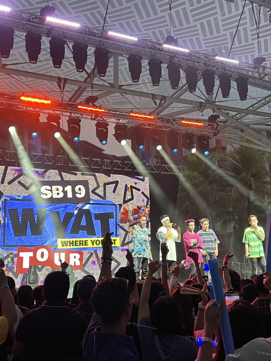 Stell: “hindi importante kung masold out yung concert ang importante yung mga taong pupunta!”

Sheet nandito ako talaga!!
#wyat  <a href="/SB19Official/">SB19 Official</a>