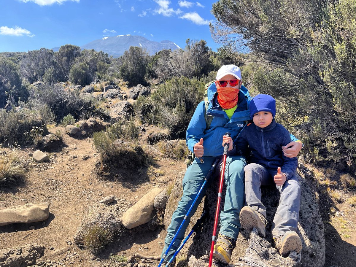 raoalimehmood's tweet photo. #Throwback hike in Kilimanjaro.
How about another one champ?

.
.
.
.
.

#Adventure #friends #outdoor #hiking #love #like #together #kilimanjaro #trekking #picoftheday #instagood #photooftheday #hikevibes #nature #sevensummits #summit #7summit #Africa #mtkilimanjaro #travel https://t.co/4UQ4Wfiw7u