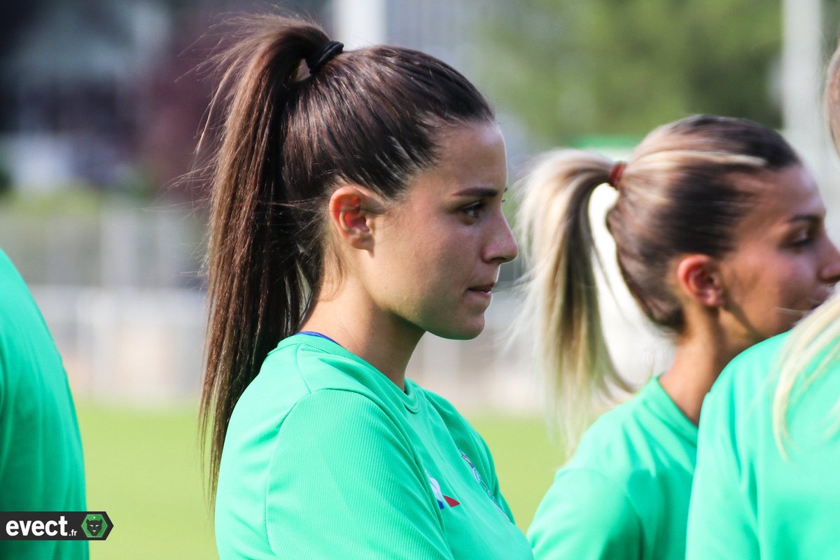 FUffren's tweet photo. 🏋️ Bon mercredi à tous !
#ASSE #FOOTBALL #FITENSS #FEMININES https://t.co/VKj6bl0Nnt
