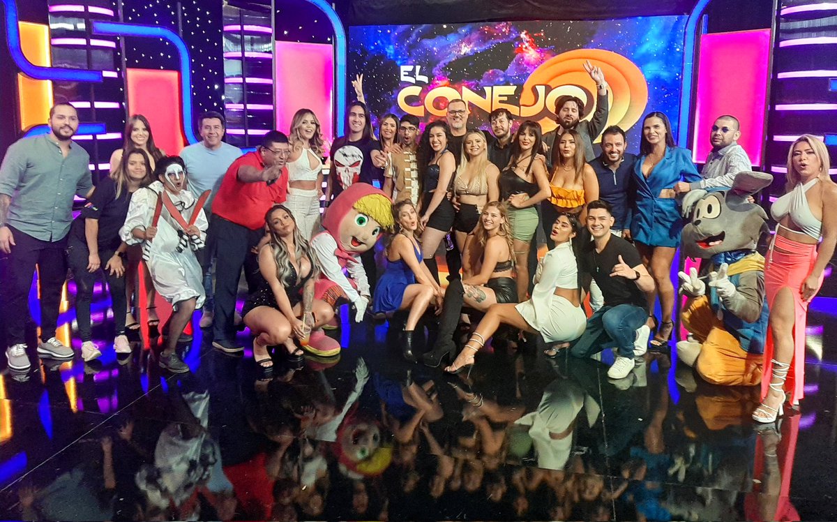 ¡Que noche la de anoche!

Gracias a todos por estar del otro lado fieles a esta sana locura. 🧡