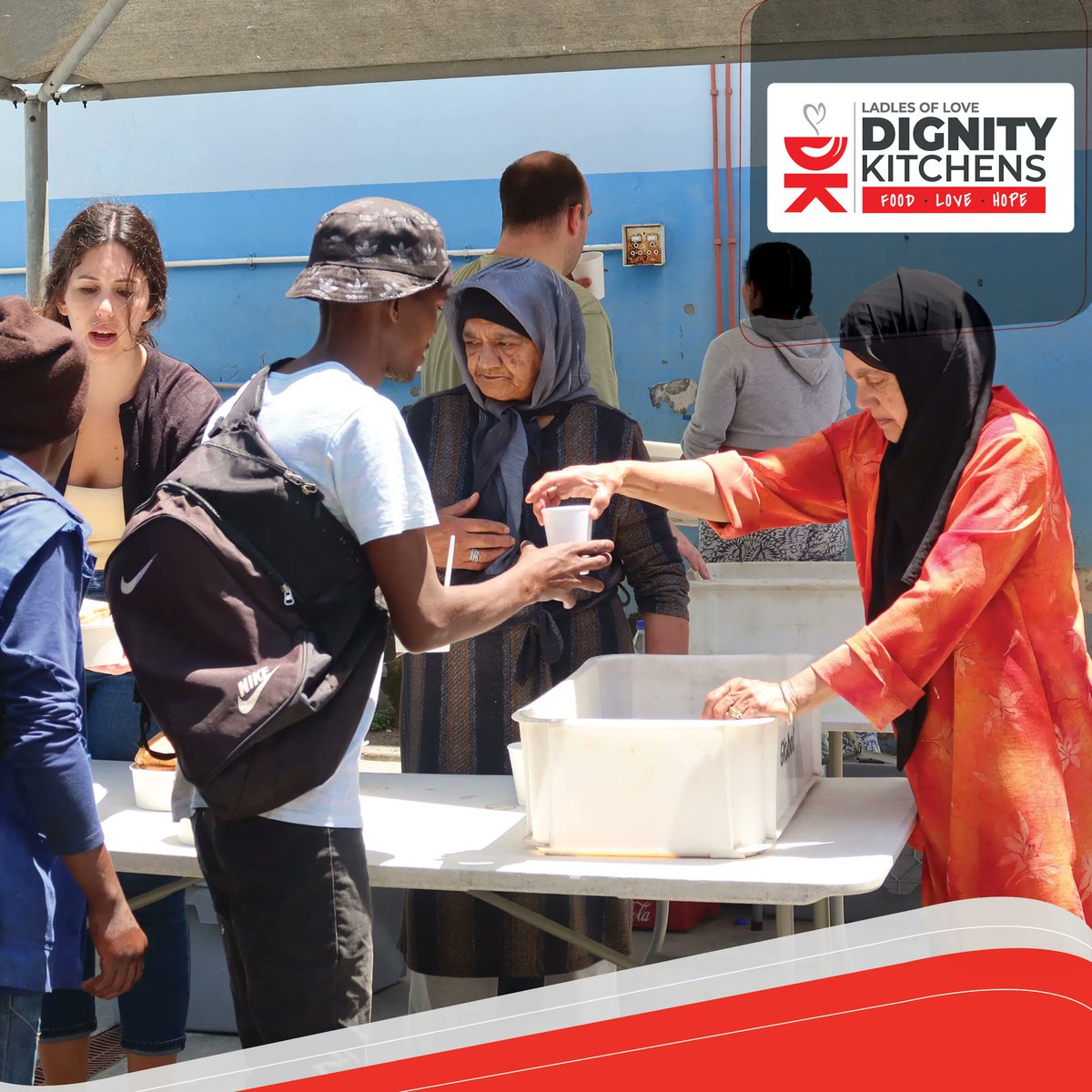 LadlesofLove's tweet photo. Spending time enriching communities in need is a great way to broaden your perceptions of the world. We are people who are dedicated to being an aid to those in need.
Join us at our Dignity Kitchen as we aim to #Feed5000 this festive season.
https://t.co/IvPjxYosyH https://t.co/zVbLnFMA6I
