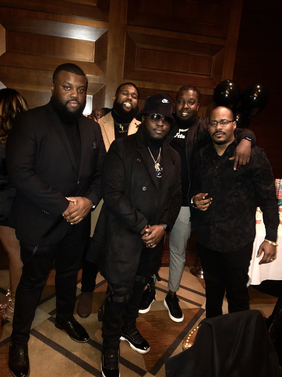 DamDLoveMe's tweet photo. Birfday Tingz https://t.co/NQvOxBJMEn