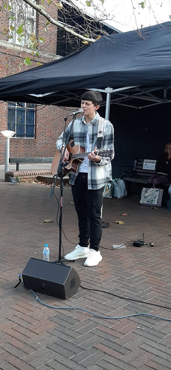 BunsellRobbie's tweet photo. Thank you to everyone who came yesterday, thoroughly enjoyed performing in my own home town @bwdlightingup @DiscoverBwd @Brentwood_BC @BrentwoodGazet1 @BwoodEnquirer https://t.co/zGpBzC3aXy