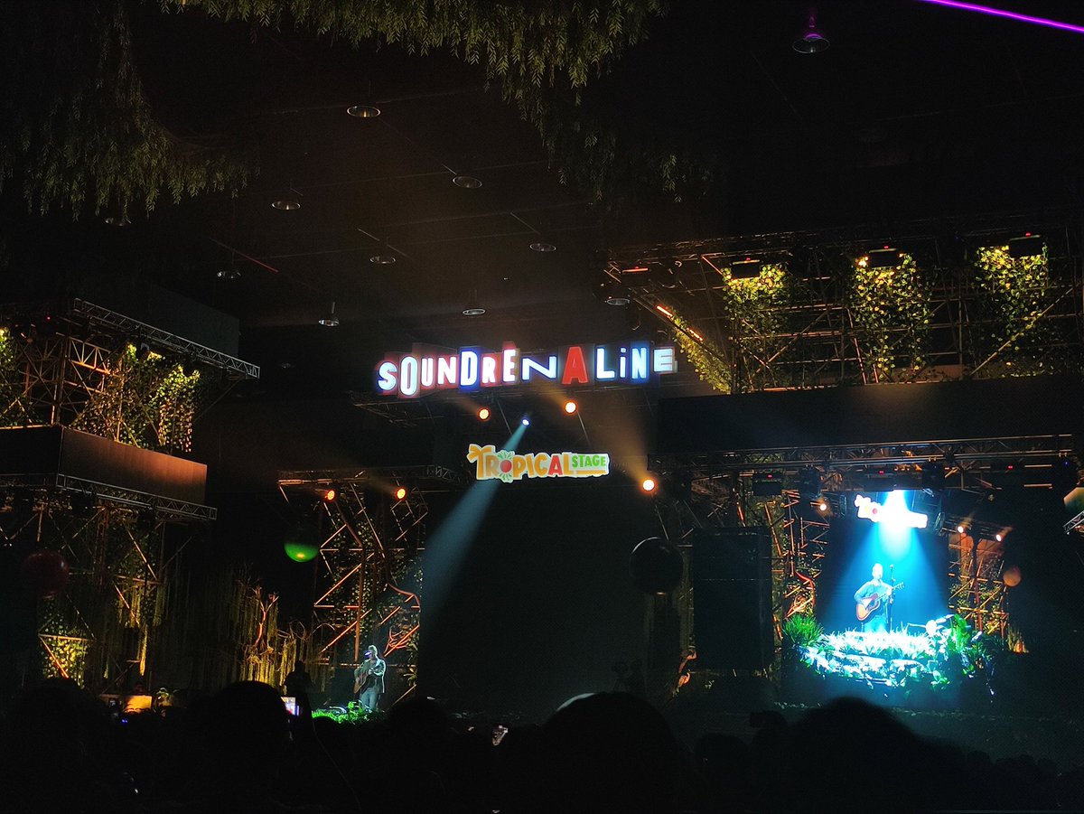DirgaDM's tweet photo. @rayshasitompul Hello From Jhon #Soundrenaline https://t.co/C7XgDpnRsv