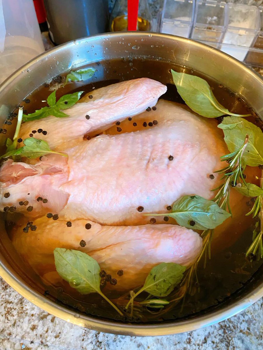 Zhangyu160's tweet photo. Share the turkey we ate at Bonnie's. https://t.co/dvPWh5cnwu