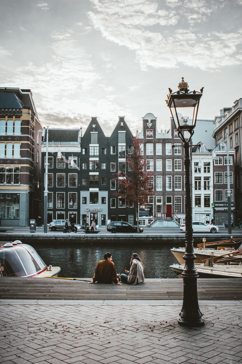 Amsterdam gets even more romantic in winter - who agrees? 😍❤️