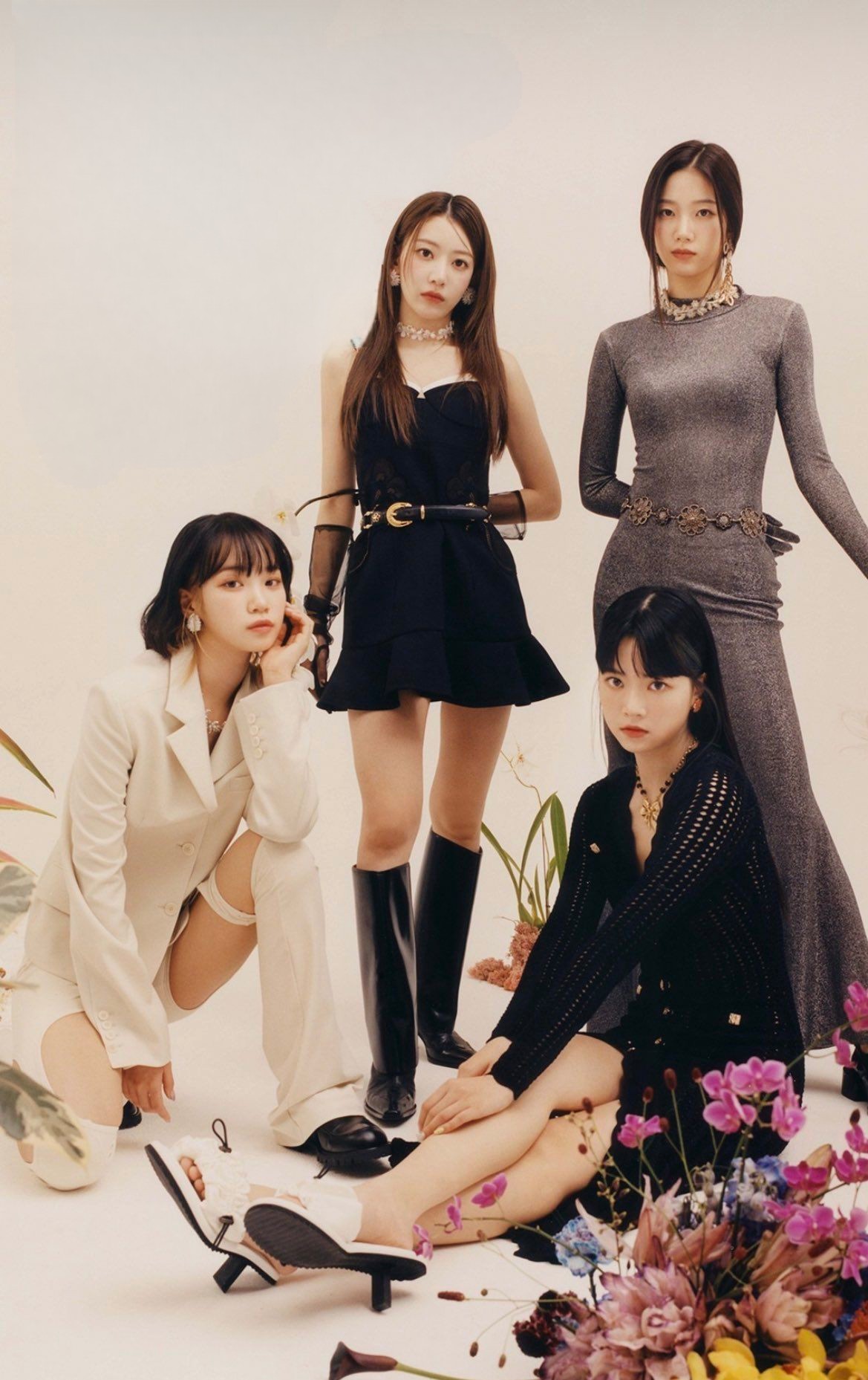 LE SSERAFIM Sakura x Louis Vuitton - SPUR Magazine (December 2022 Issue  Pictorial) : r/kpop