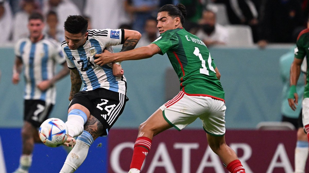 LuquitaRodrigue's tweet photo. La posición del brazo izquierdo de Enzo en el gol es sexo puro. Viva el lirismo y la estética. https://t.co/YnUSfbw1De