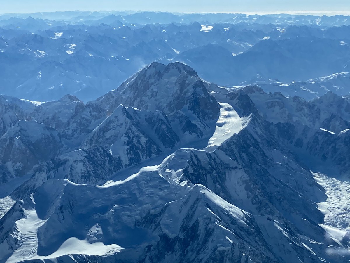 Tim_the_Pilot's tweet photo. First time for me overflying the Hindu Kush in daylight and completely captivated by the shear beauty of the mountains. It is extremely rare to fly this close to terrain (we were at FL330 then FL350) and the peaks are only just over 10,000ft beneath us. https://t.co/Lq9WB9jt41