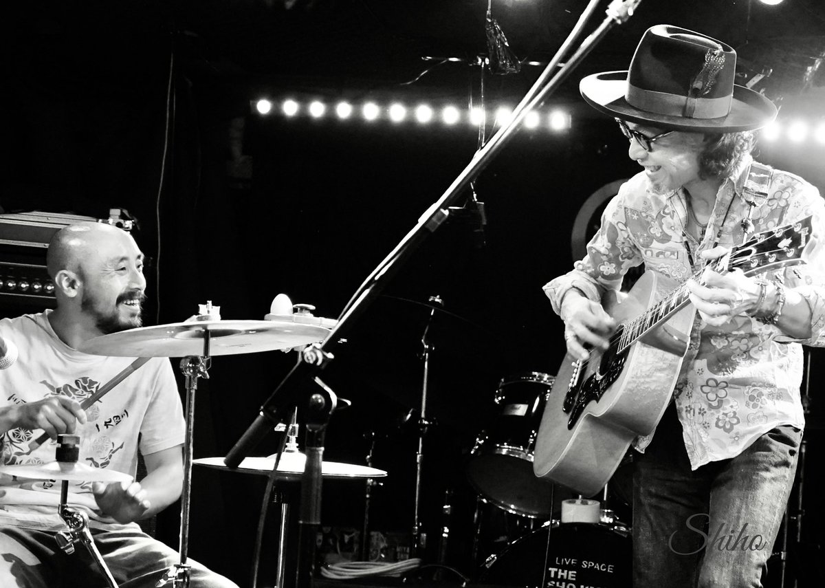 phot0_shih0's tweet photo. 11月25日
THE SHOJIMARU
❷MAN LIVE
O・A
初めましての
Over workersも楽しかった〜(ꕤ ॑꒳ ॑*)♬.*゚
ファンの方々が優しかった✨という事は、
いいバンドなんだろうな〜❀(*´▽`*)❀
#Overworkers https://t.co/H1uLjoekGI
