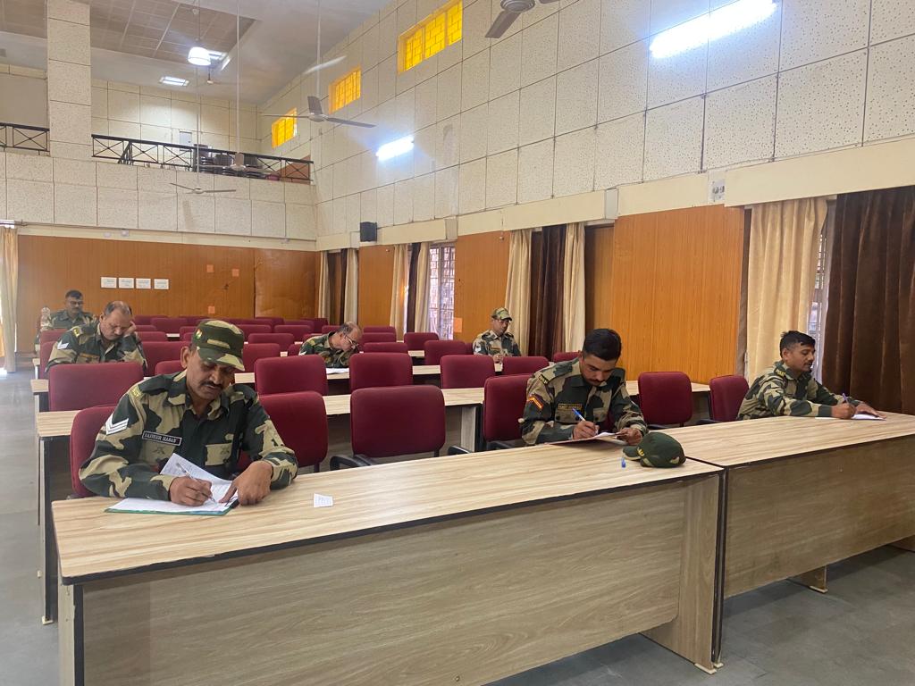 BSF_STCUdhampur's tweet photo. STC BSF Udhampur observed communal harmony week by organising essay writing, painting competition and a cultural program. Glimpses of the programs organised for #communalharmonyweek. @BSF_India @PIB_India https://t.co/a0uDhK3yl8