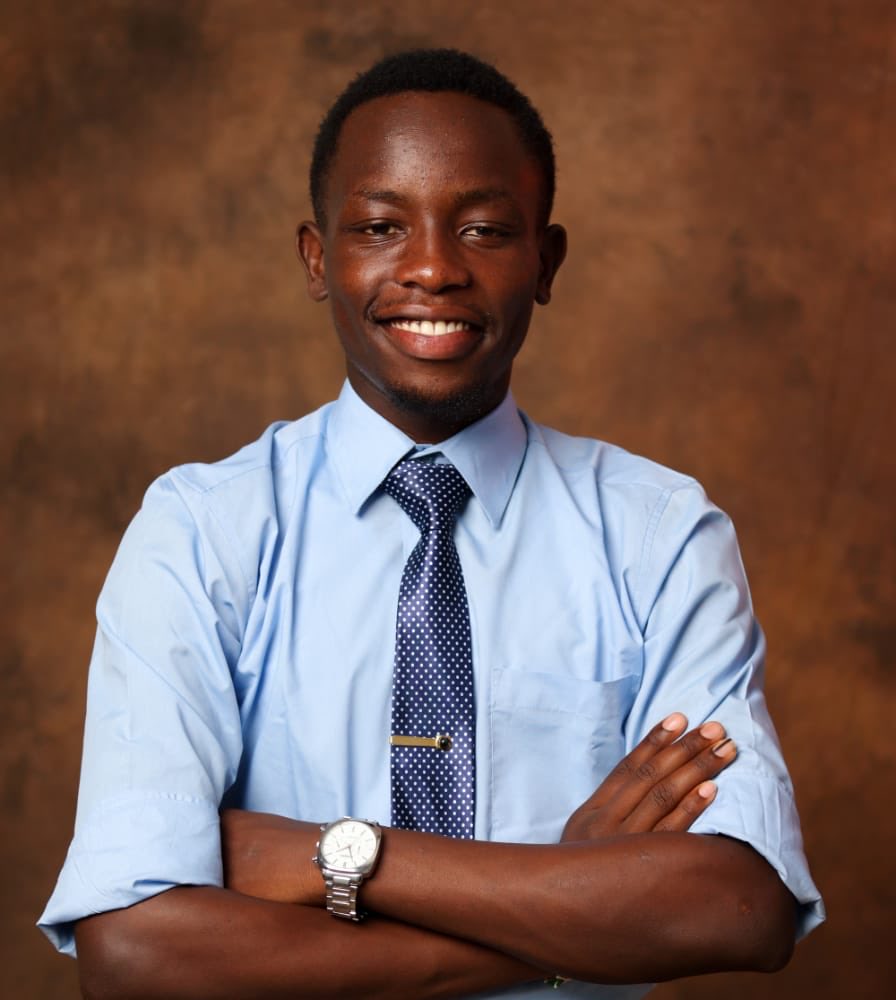 Official_Rotich's tweet photo. How the institution remains mum after their student has been missing for days surprises me. Comrades , theyโre waiting for yโall to calm down, lets promise not to. Kama mbaya mbaya. #FREESICHEI Release the architect https://t.co/ufSDib2EJ7