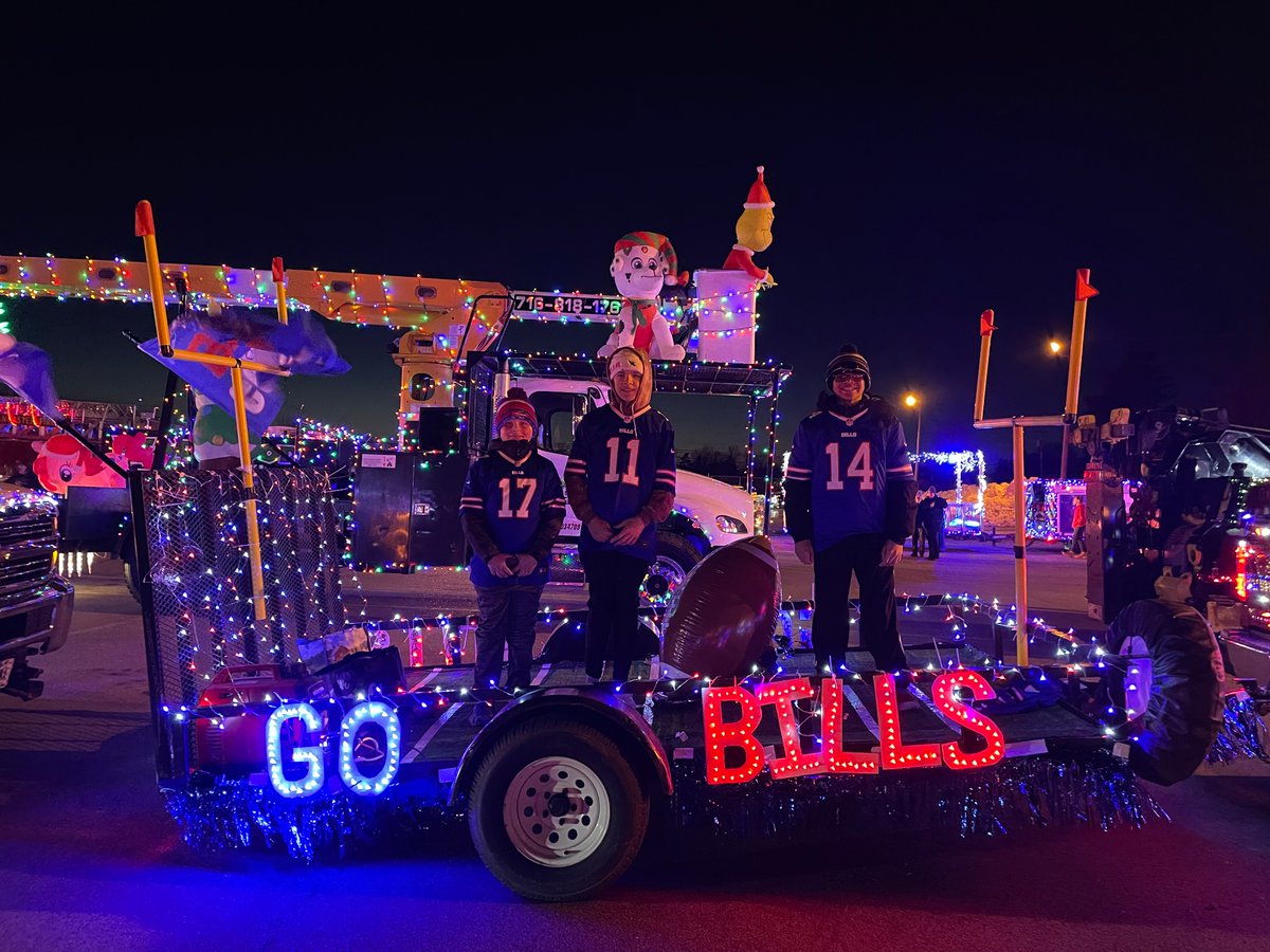 Kelly59076817's tweet photo. Our float for the Lancaster Christmasville Firetruck Parade. GO BILLS!! ❤️💙 #BuffaloBills #BillsMafia https://t.co/ZbU8Os9D9u