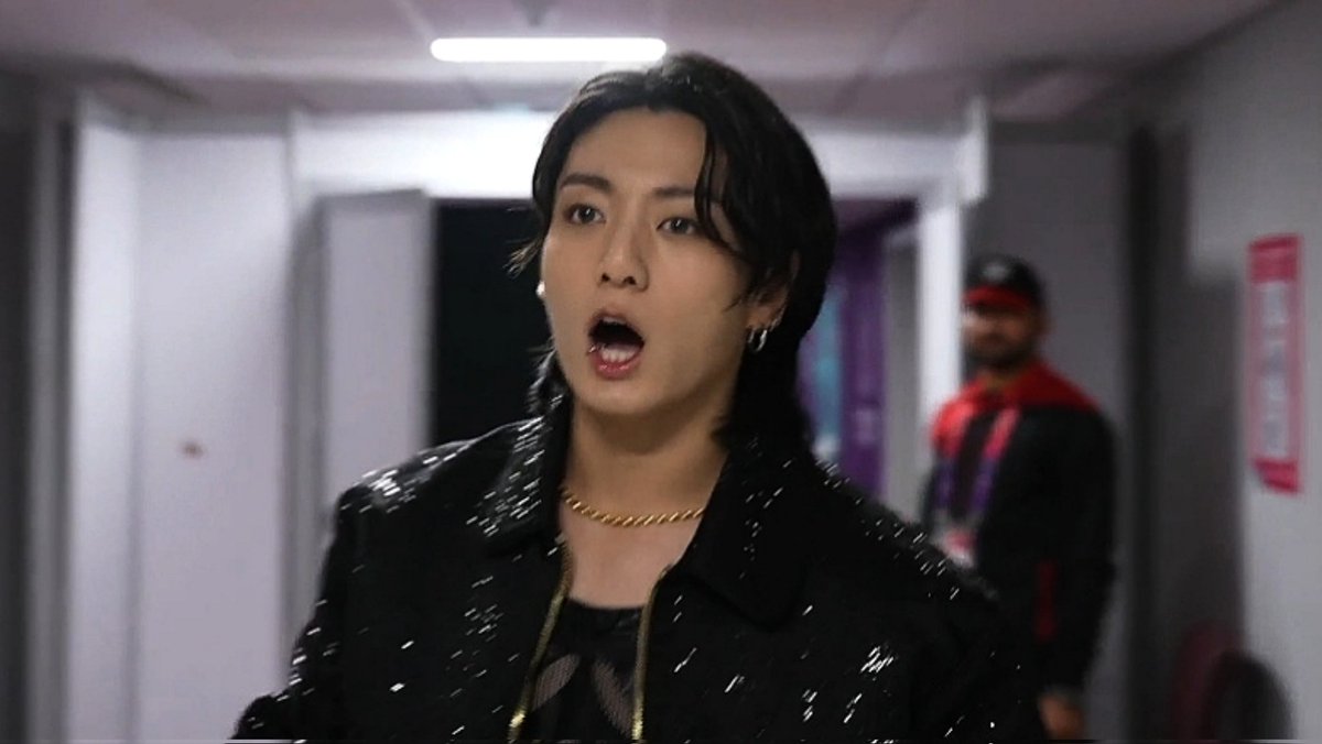 jimikoopics's tweet image. he&apos;s so cute ♡