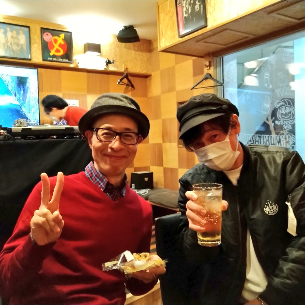 Mayumi3bi's tweet photo. 11/26 diary3 Venus Peter石田くん、小出さん、Johnny Dee 堤田ヒロシくんと!
同窓会のようなイベントでした!
#kogamilkbar https://t.co/9o3zoTFaSM