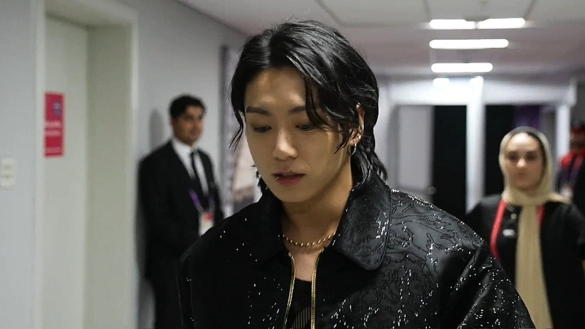 jimikoopics's tweet image. he&apos;s so cute ♡