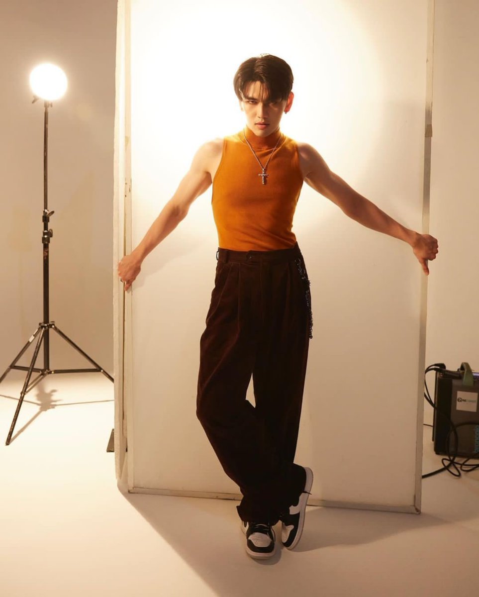 MMIKESIRILOOKS's tweet photo. #MikeChinnarat #mmuses https://t.co/imyxmoX8Cb