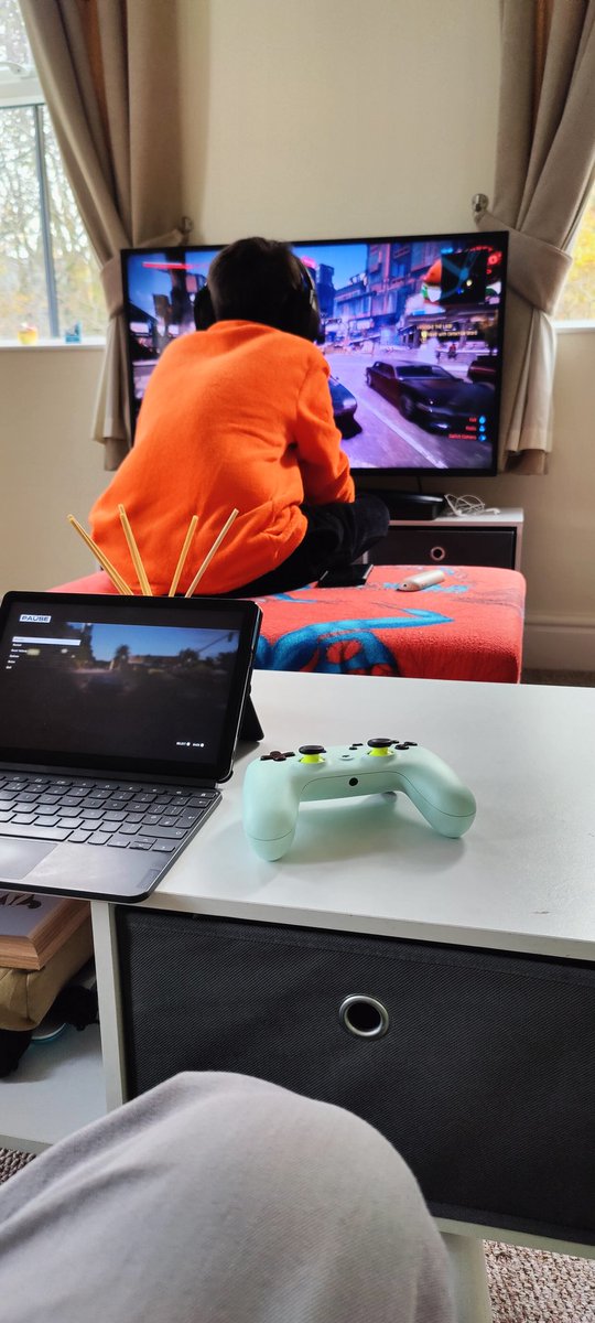 This is why @GoogleStadia is great, I'm playing @gridgame on my tablet while my son plays @CyberpunkGame on the TV. All on a 55mbs connection. No other cloud gaming service out there works as smoothly and user friendly as this. I will miss it so much when it's gone 😢