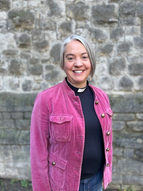 DeanofStDavids's tweet photo. Absolutely delighted that Rev'd Sheridan James @stcathhatch will be joining us in a new role as Canon Pastor for Parish and Pilgrims, in February. Pendodi gwych. Croeso nôl i Gymru, Sheridan! https://t.co/zBt9CUJ56D